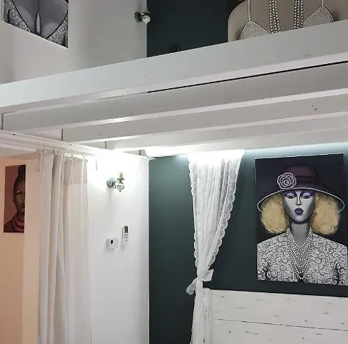 Il Museo Di Teresa Piazza Del Teatro *